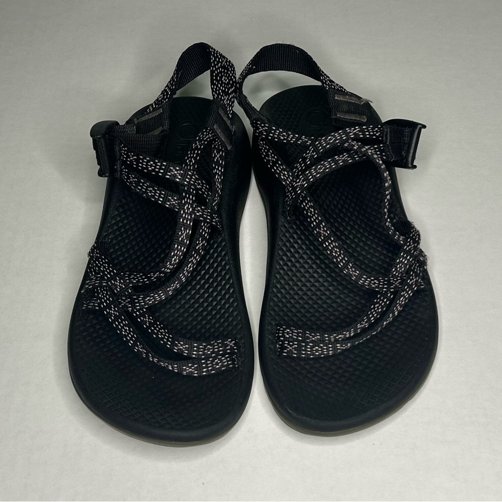 Chaco B&W Size 5 Sandals